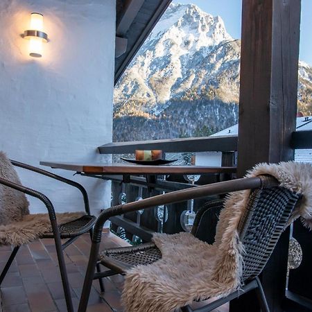 Ferienhaus Zauberberg - Magie Der Alpen - By Loewenherz Mittenwald Exterior foto
